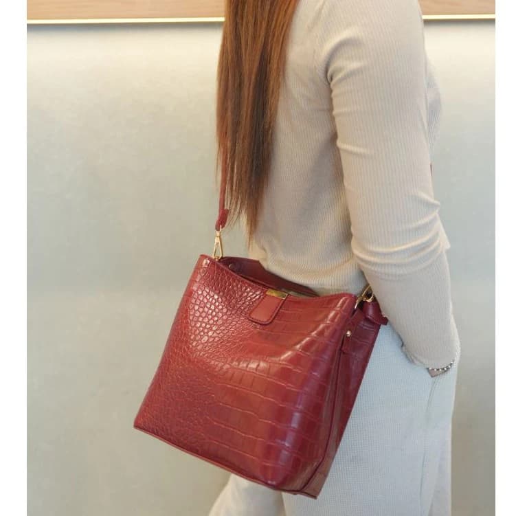 Bolsa Média De Ombro Crossbody Com Alça Transversal Feminina De Couro PU B747 AMY